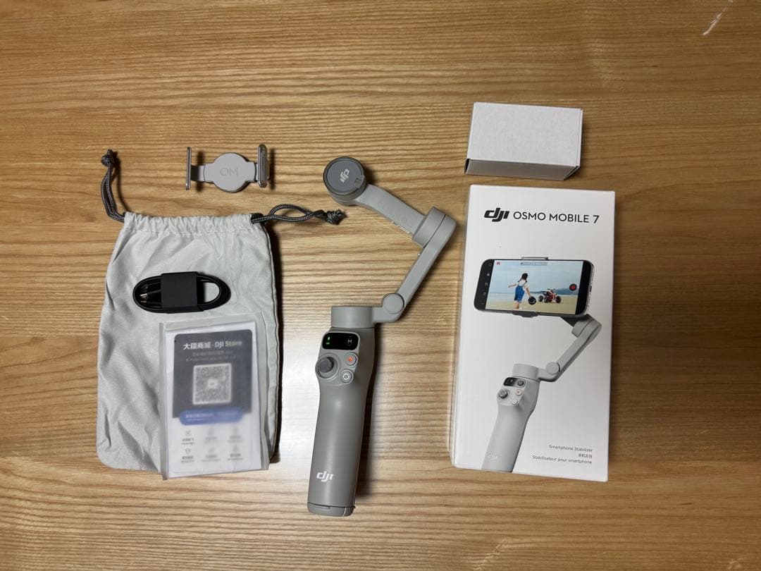 DJI Osmo Mobile 7 スマホ用ジンバル レンタル] DJI Osmo Mobile 7 スマートフォン用ジンバル - Rentio
